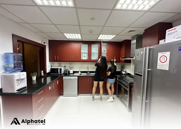 Alphatel Beach Hostel Jbr Dubai